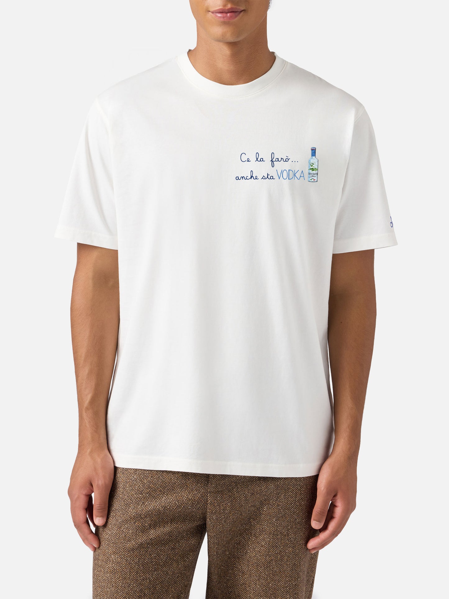 Arnott-Baumwoll-T-Shirt in Weiß mit „Ce la farò anche sta Vodka“-Stickerei