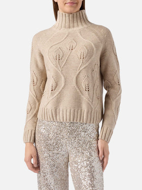Beigefarbener Alais-Pullover mit Stehkragen aus Kaschmirmischung mit 3D-Blumen
