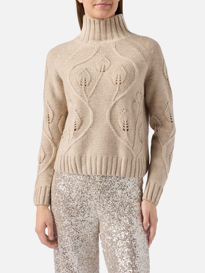 Beigefarbener Alais-Pullover mit Stehkragen aus Kaschmirmischung mit 3D-Blumen