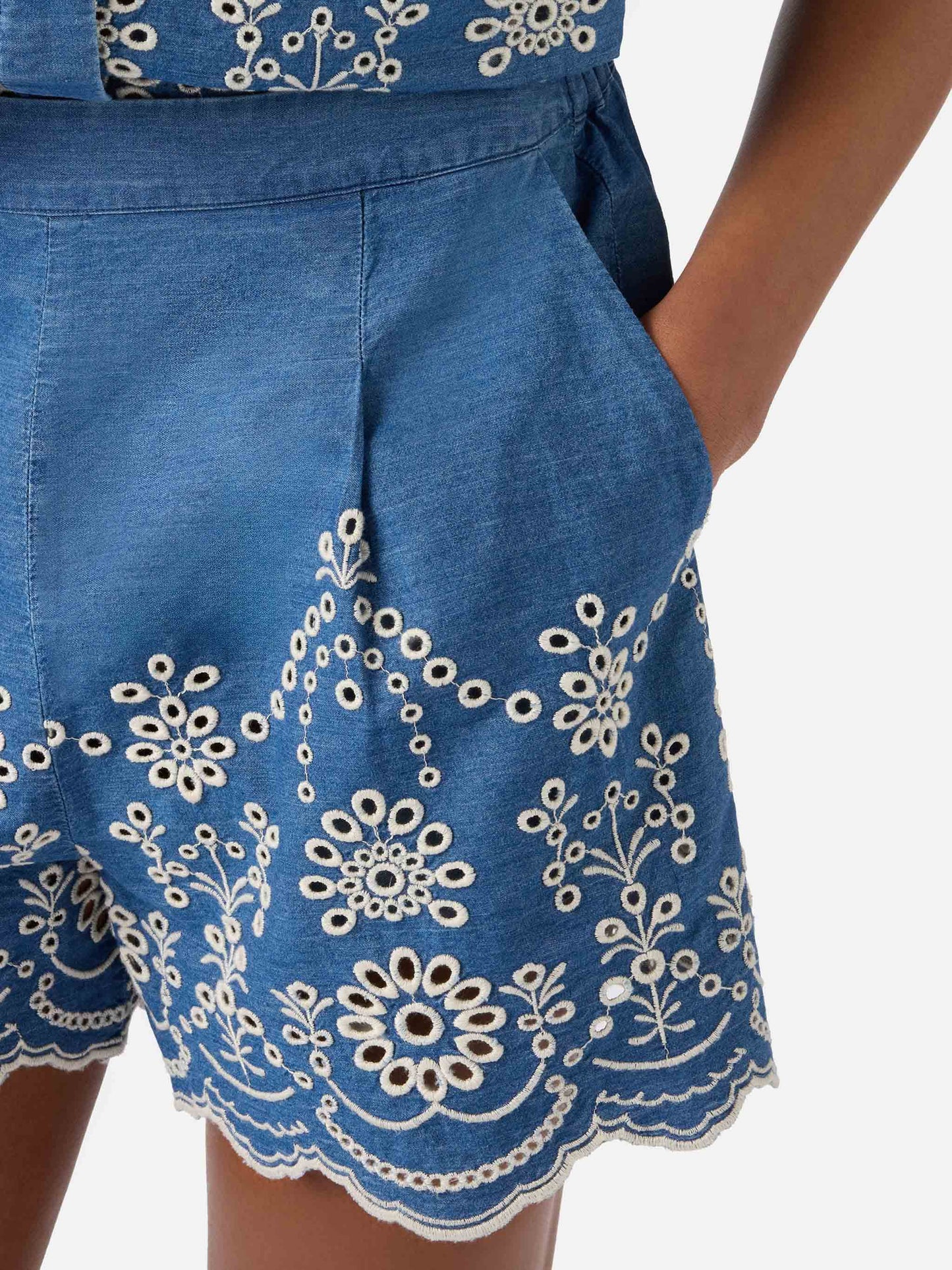 Amani chambray shorts with embroidery