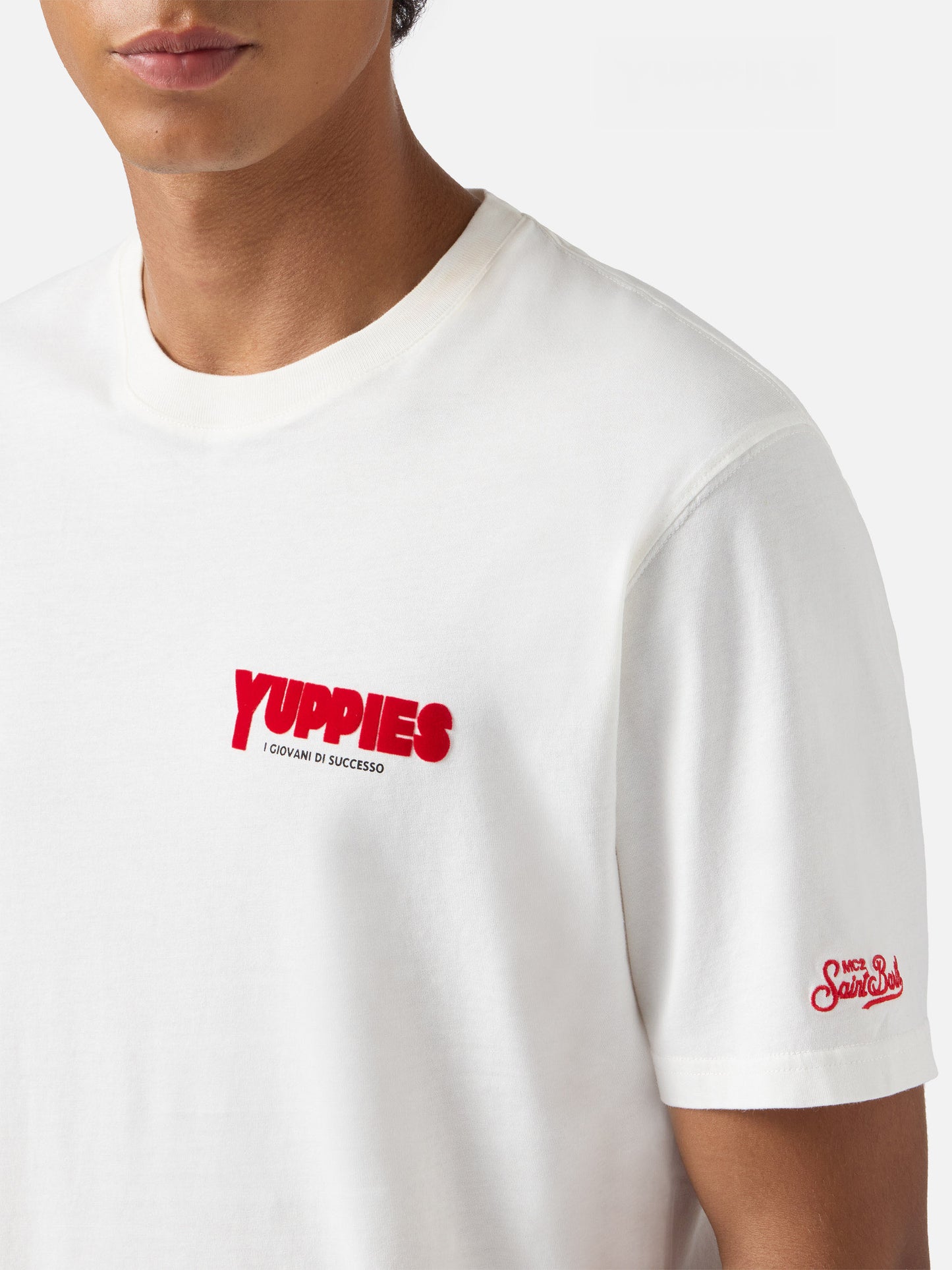 Arnott Warm Winter-Baumwoll-T-Shirt in Weiß mit Yuppies-Print | YUPPIES SONDEREDITION