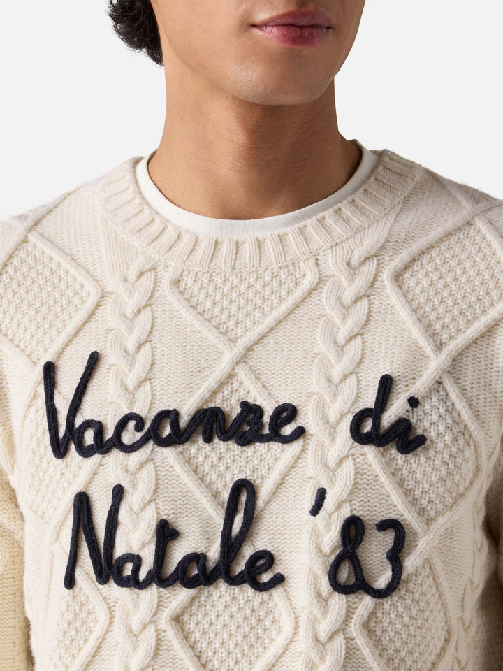 Weißer Rundhalspullover Bergen Tricot mit Vacanze di Natale '83-Stickerei