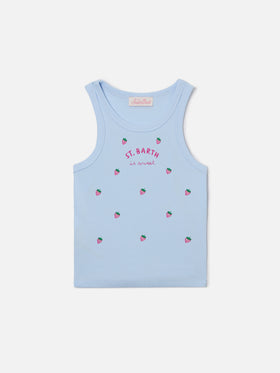 Camiseta de tirantes Blue Jr en azul claro con bordado St. Barth is sweet y fresas 