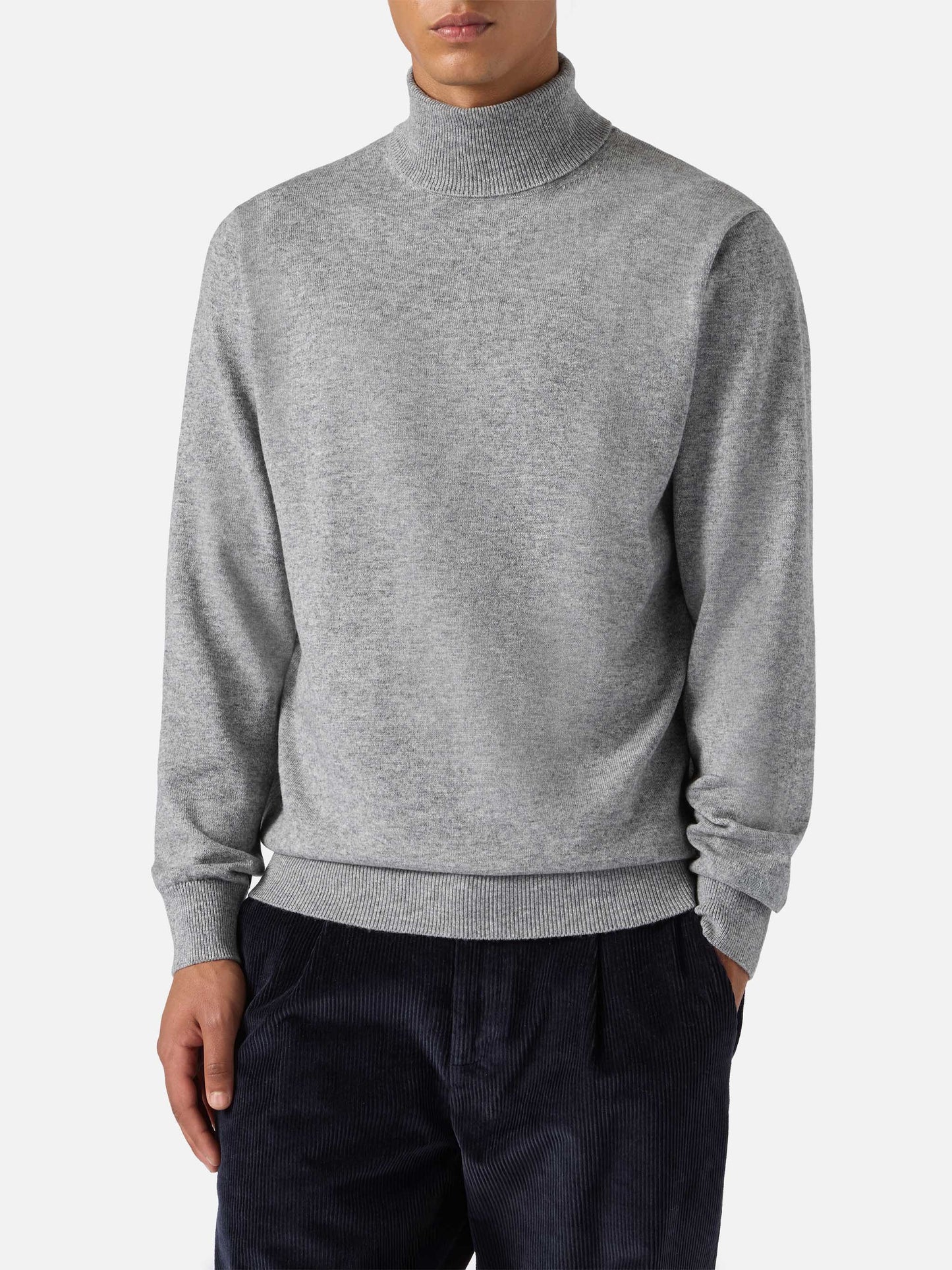 Rollkragenpullover Bond aus grau melierter Merinowolle und Kaschmir