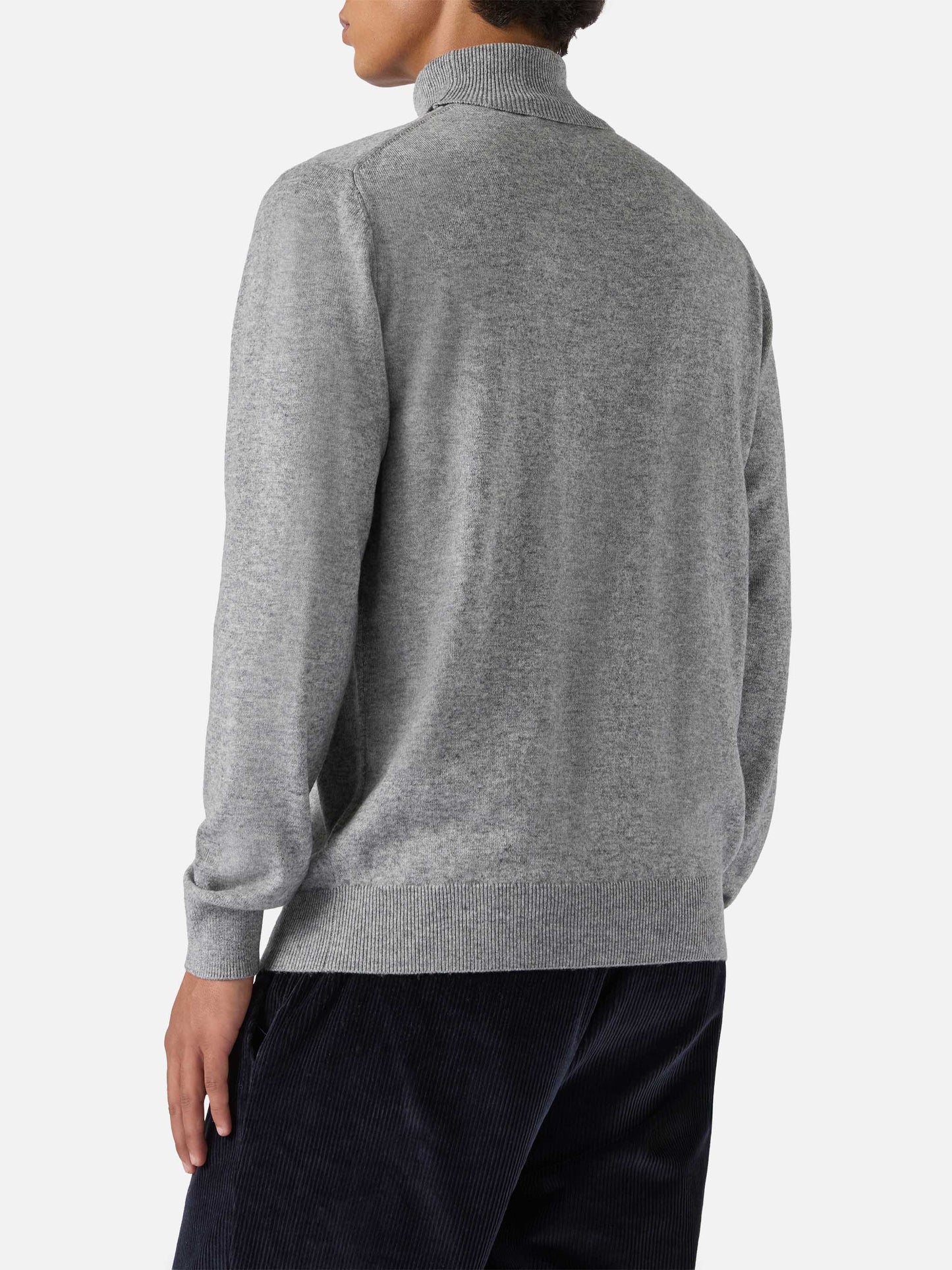 Rollkragenpullover Bond aus grau melierter Merinowolle und Kaschmir