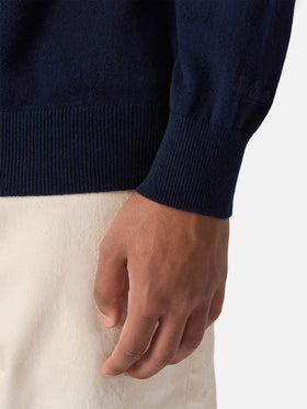 Rollkragenpullover Bond aus nachtblauer Merinowolle und Kaschmir
