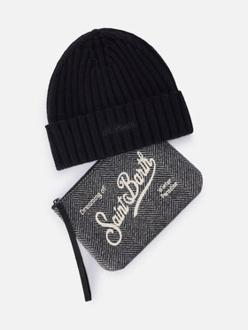 Pochette with herringbone pattern and black beanie set