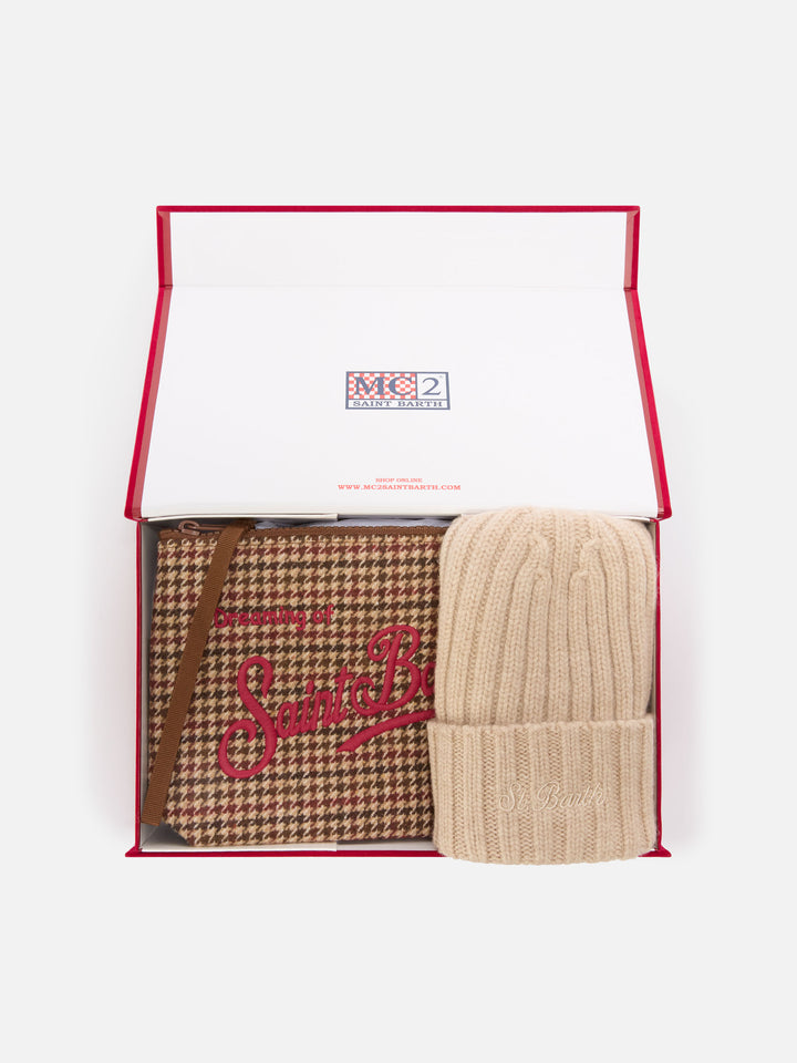 Set aus Pochette mit Hahnentrittmuster und beiger Beanie 