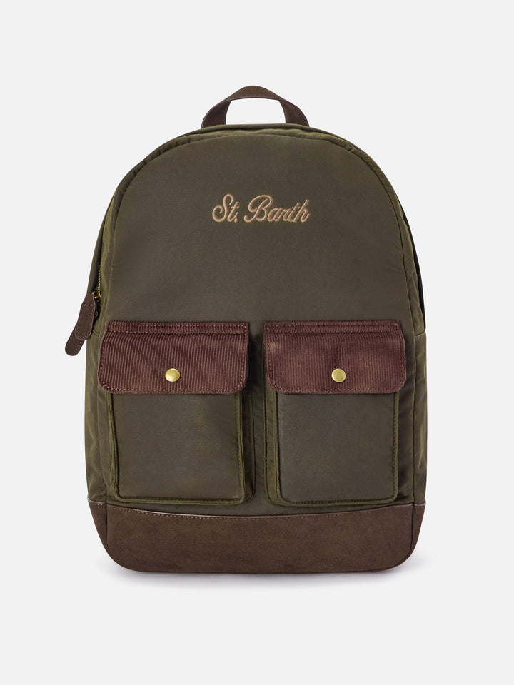 Gewachster Rucksack in Military Green Cody mit Logostickerei 