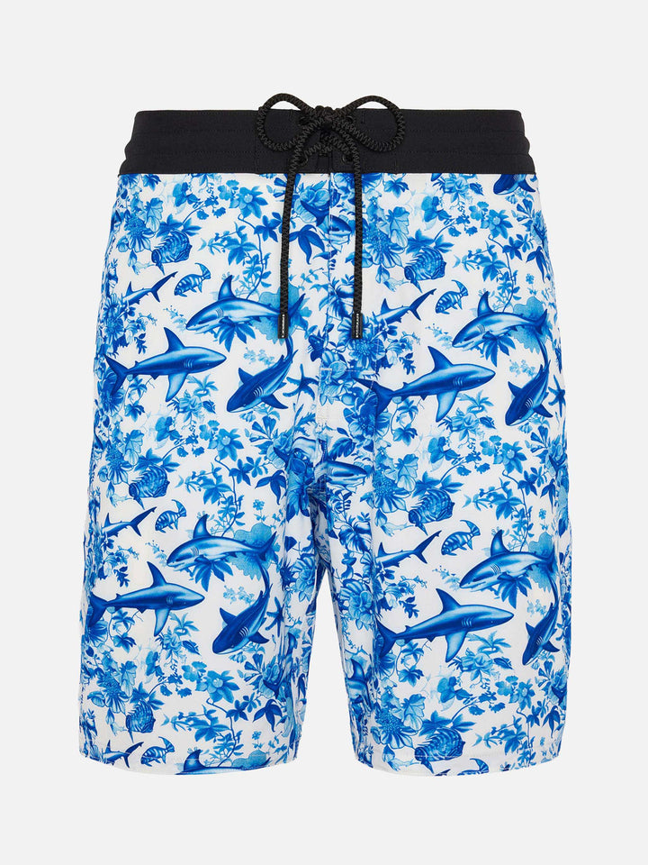 Comfort Surf Badeshorts mit Hai-Print | KI-GEENTWICKELTES DESIGN VON RICKDICK - POWERED BY RED-EYE