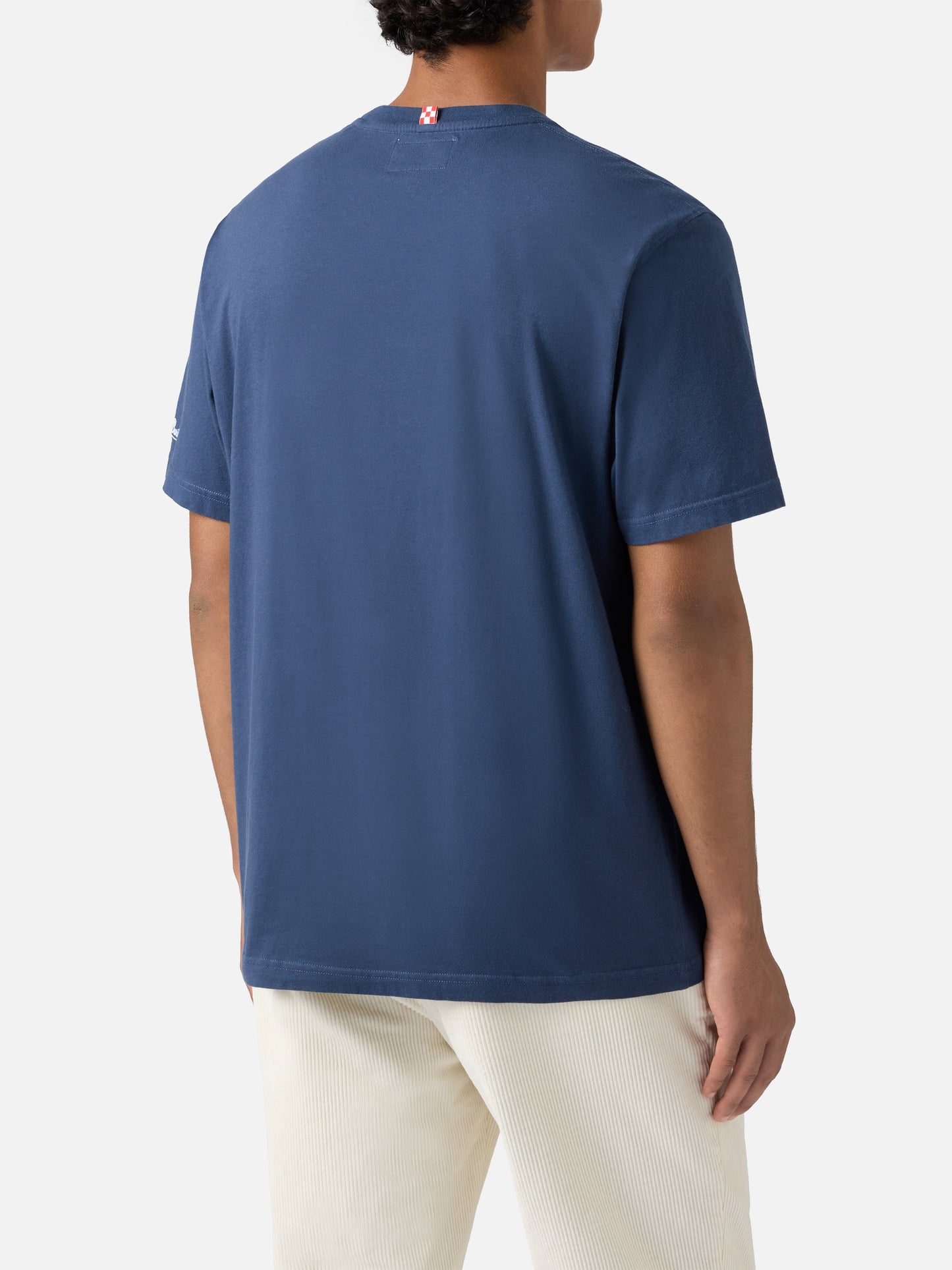 Blaues Connor T-Shirt aus Baumwolle mit „My reseller is different“-Stickerei auf der Tasche 