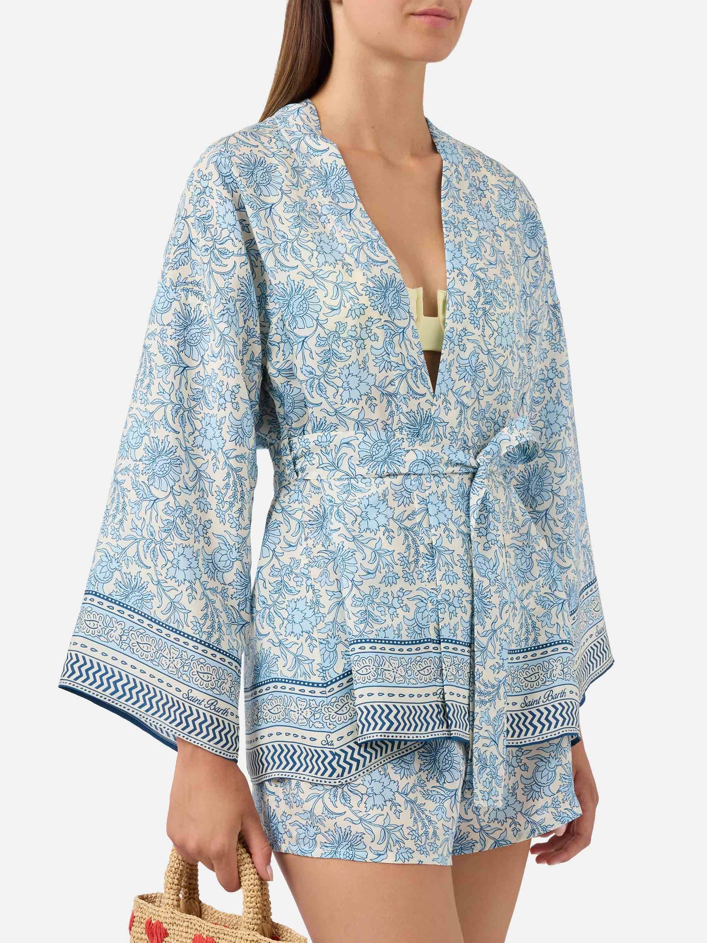 Kimono court Carly en soie avec imprimé batik floral 
