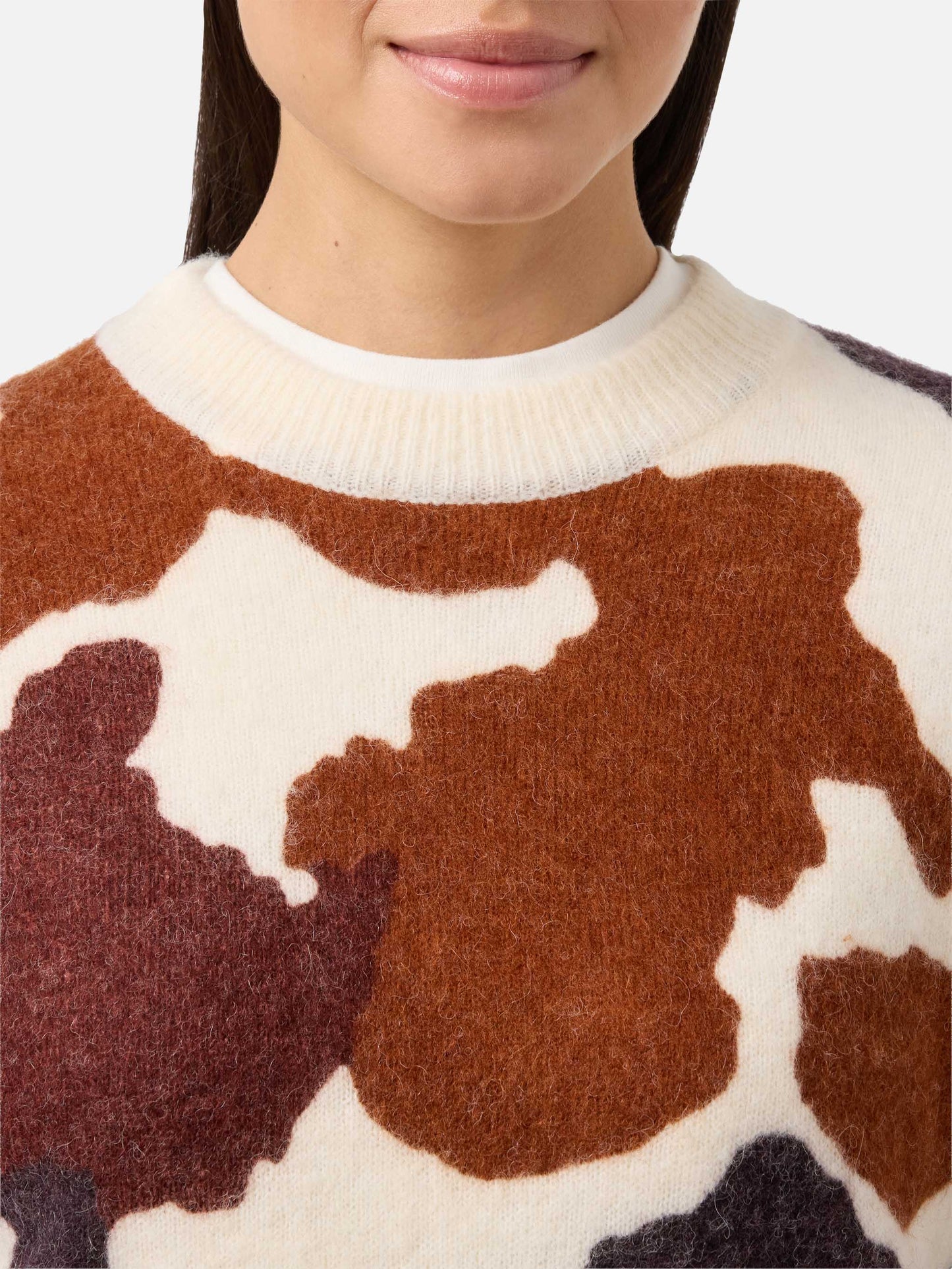 Danya Stretch-Pullover aus Merinowolle und Alpaka-Mischgewebe mit Kuhmuster
