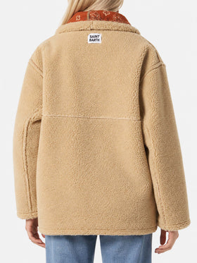 Chaqueta reversible de shearling Dorys con estampado bandana 