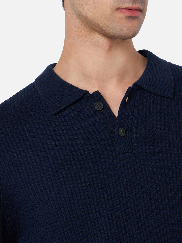 Marineblauer Rippstrickpullover Downing aus Kaschmirmischung mit Knopfkragen