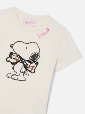 Camiseta Elly con estampado de Snoopy y logotipo bordado | Edición Especial 