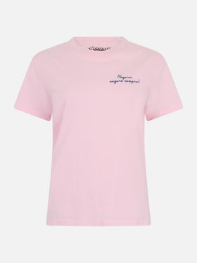 Woman heavy cotton pink t-shirt Emilie with Negare, negare sempre! embroidery | VACANZE DI NATALE SPECIAL EDITION - MC2 Saint Barth