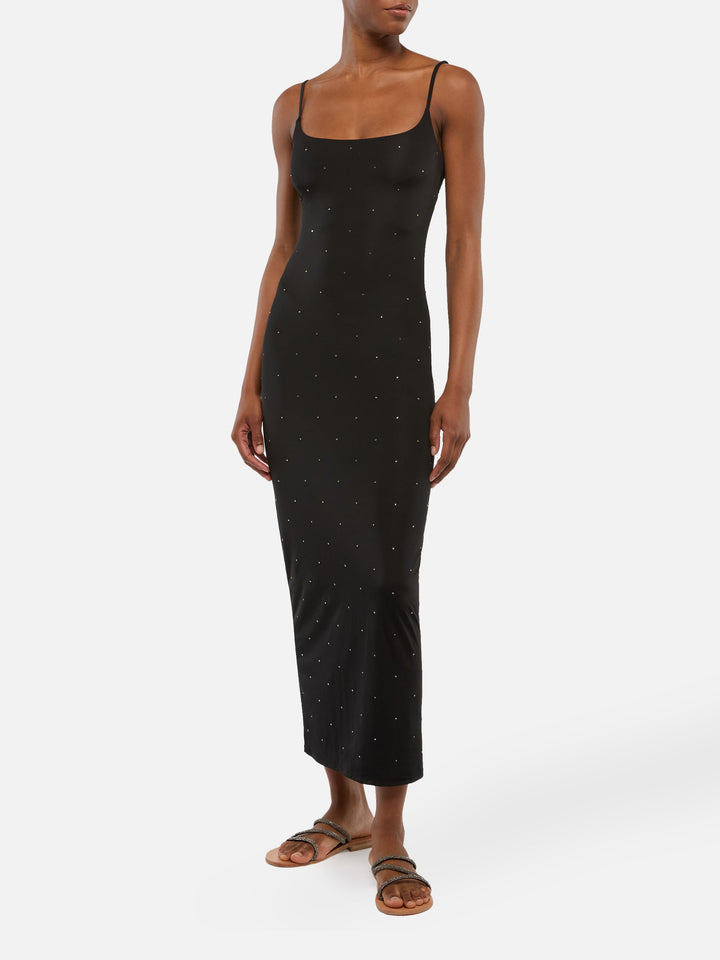 Evy langes, tailliertes schwarzes Slipkleid