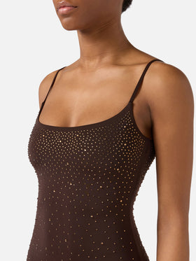 Vestido largo Evy en marrón con strass de efecto degradé 