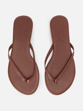 Tongs Essentials en cuir véritable marron 