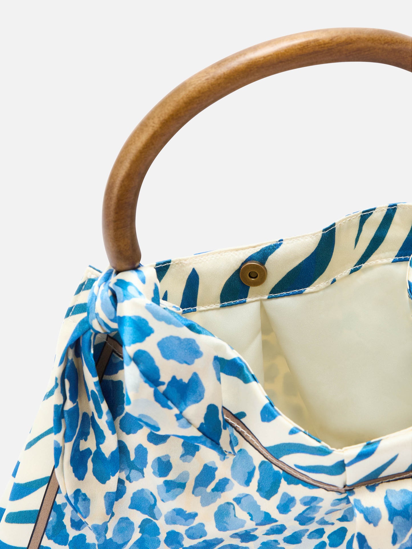 Borsa Foulard in seta con manico in legno e fantasia animalier