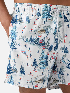 Mittellange Gustavia-Badeshorts mit Skilandschaftsmuster