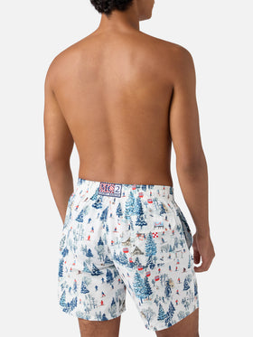Mittellange Gustavia-Badeshorts mit Skilandschaftsmuster