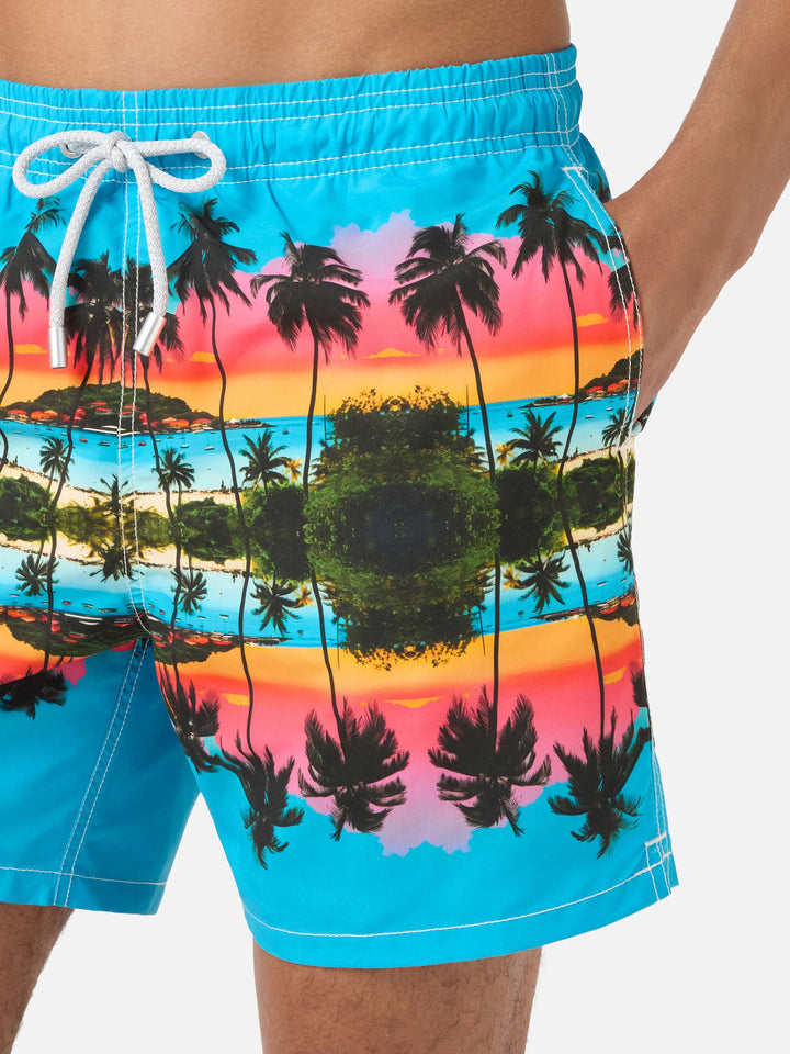 Bañador corto con estampado placement de paisaje de palmeras Gustavia | Special Edition 