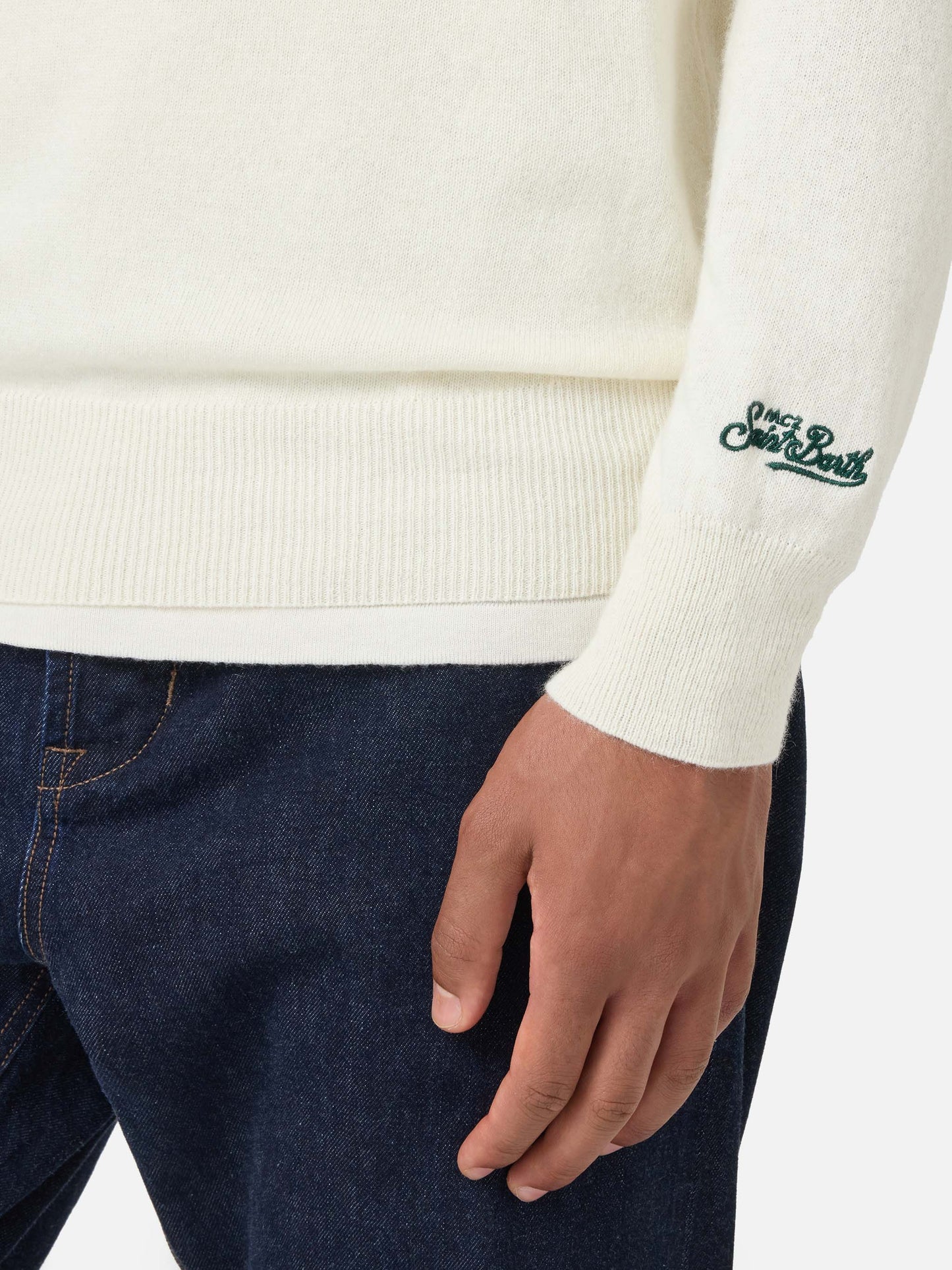 Suéter de cuello redondo Heron con bordado Snoopy tennis champ | SNOOPY PEANUTS SPECIAL EDITION 