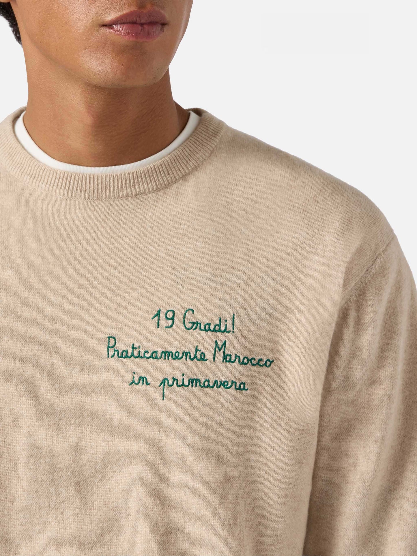 Pull col rond Heron Light avec broderie 19 gradi. Praticamente Marocco in primavera! | YUPPIES SPECIAL EDITION 