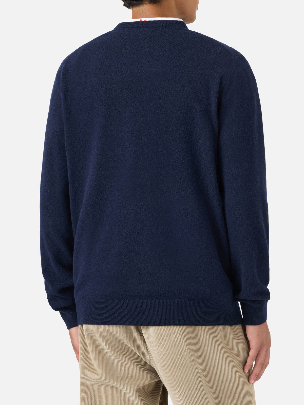 Punto de cuello redondo Heron Light en azul marino blue con bordado 