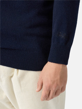 Heron Light Pullover aus 100 % blauem Kaschmir mit St. Moritz Intarsien | ST. MORITZ TOP OF THE WORLD
