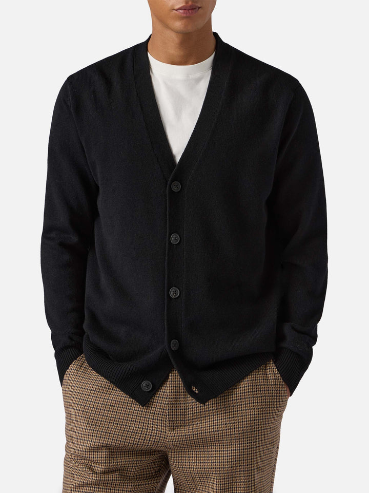 Herrison Strickjacke aus reiner Wolle in Schwarz