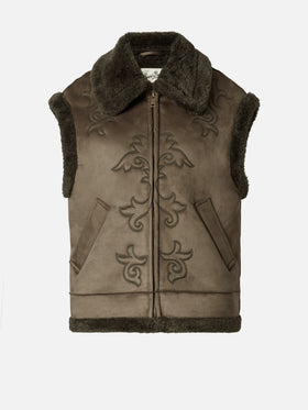 Gilet Hesketh en fausse peau lainée avec broderie western 