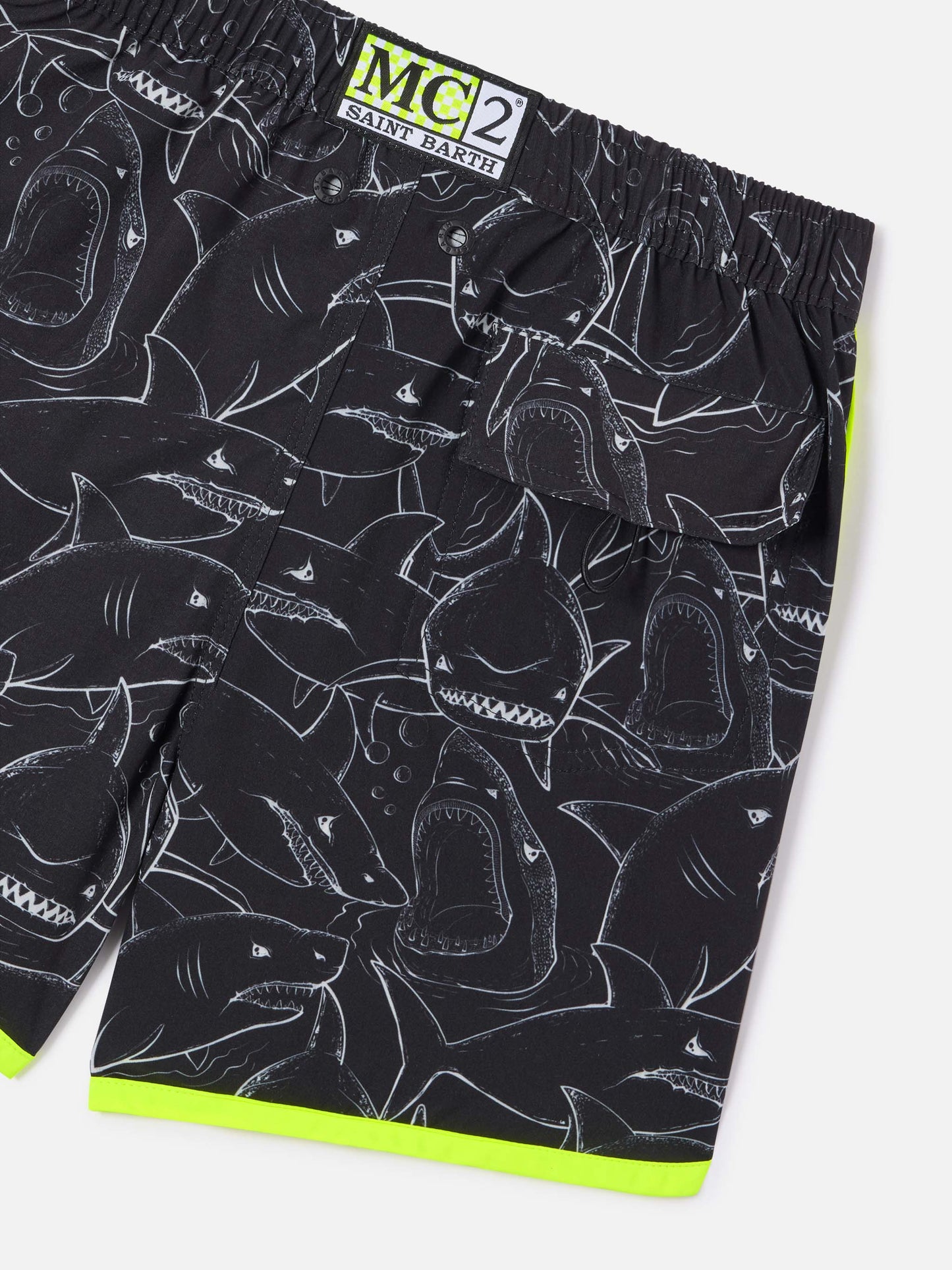 Bañador tipo shorts para niño con estampado de tiburones 
