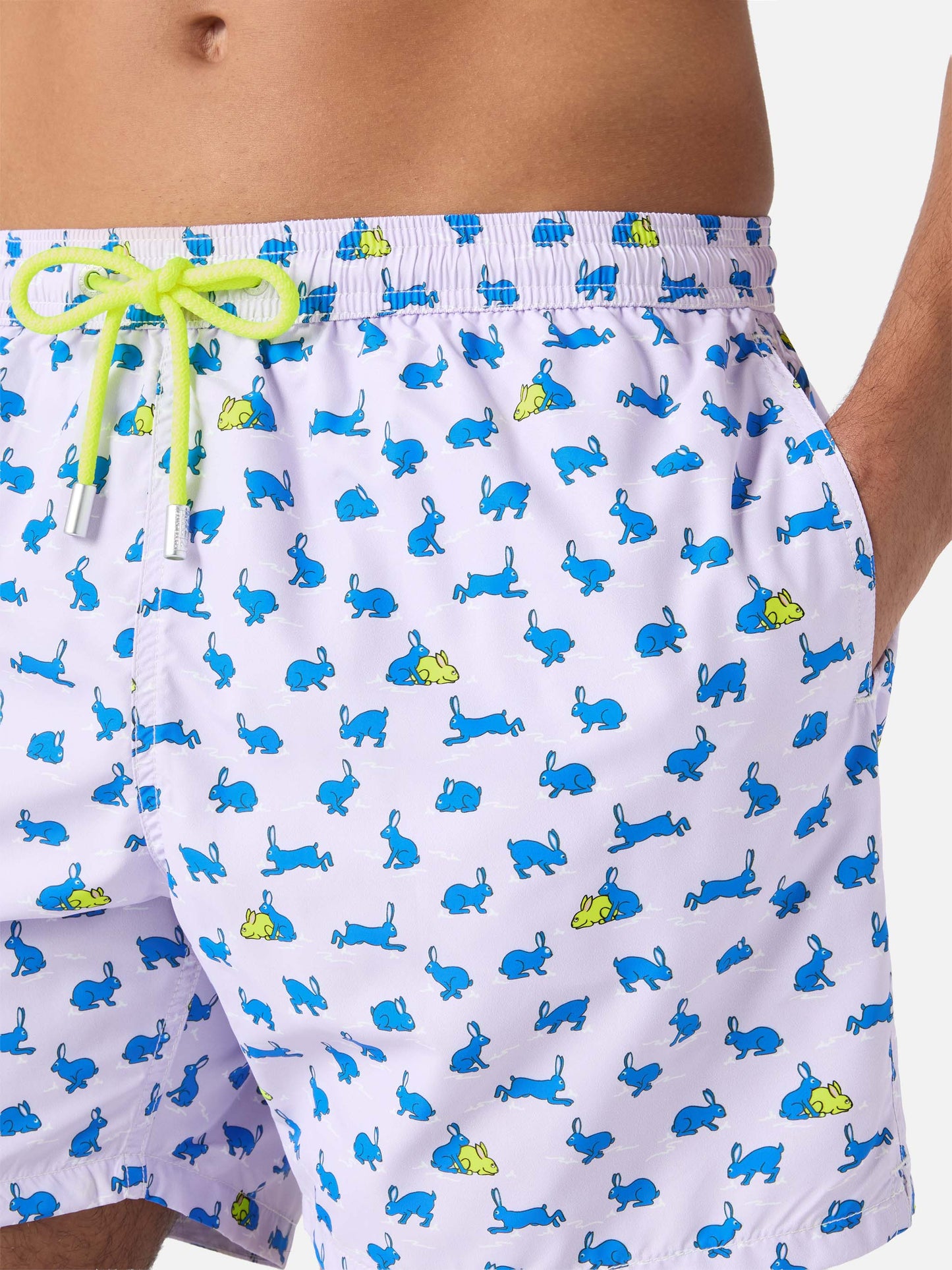 Badehose aus leichtem Stoff mit Hasenmotiv