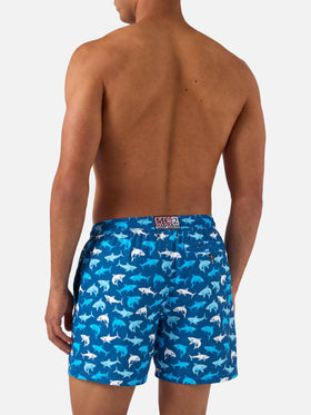 Costume da bagno da uomo in tessuto leggero con stampa squali multicolore