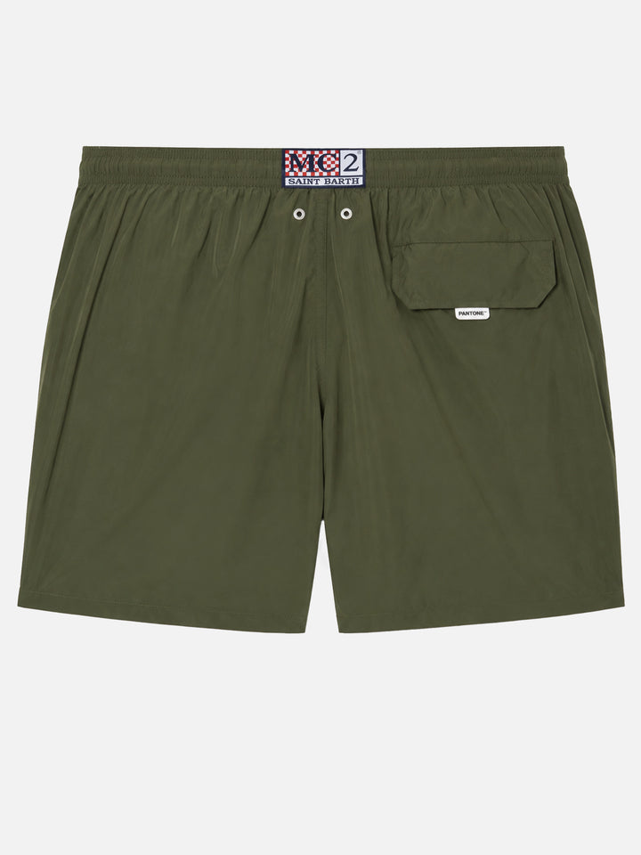 Bañador corto de tejido ligero verde militar Lighting Pantone | PANTONE® SPECIAL EDITION 