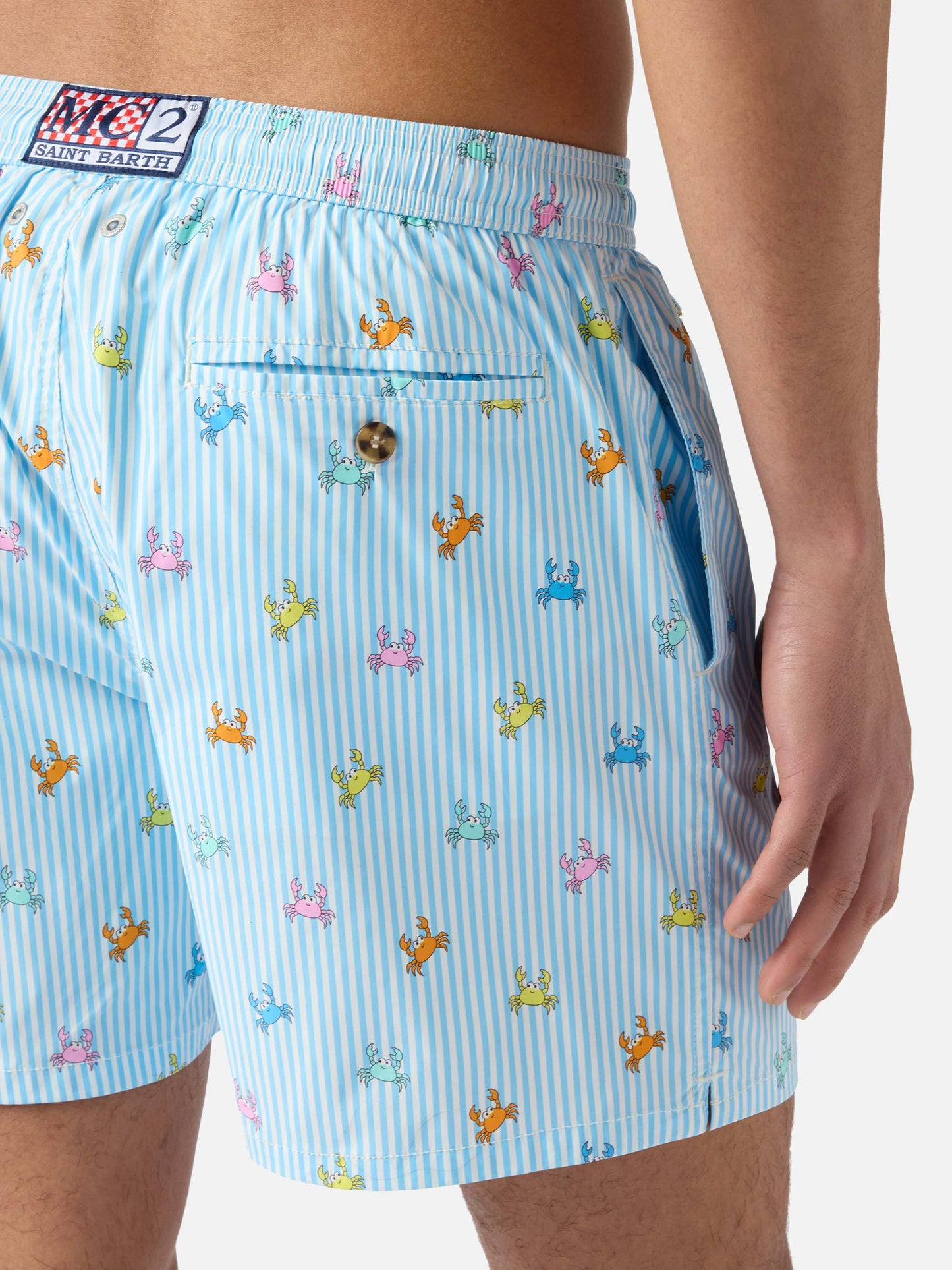 Costume mare Lighting Micro a righe azzurre con stampa granchi all-over