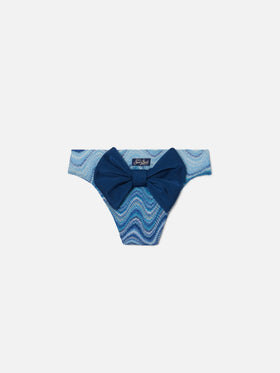 Slip de bain Madame raschel avec motif vagues dans des nuances de bleu 