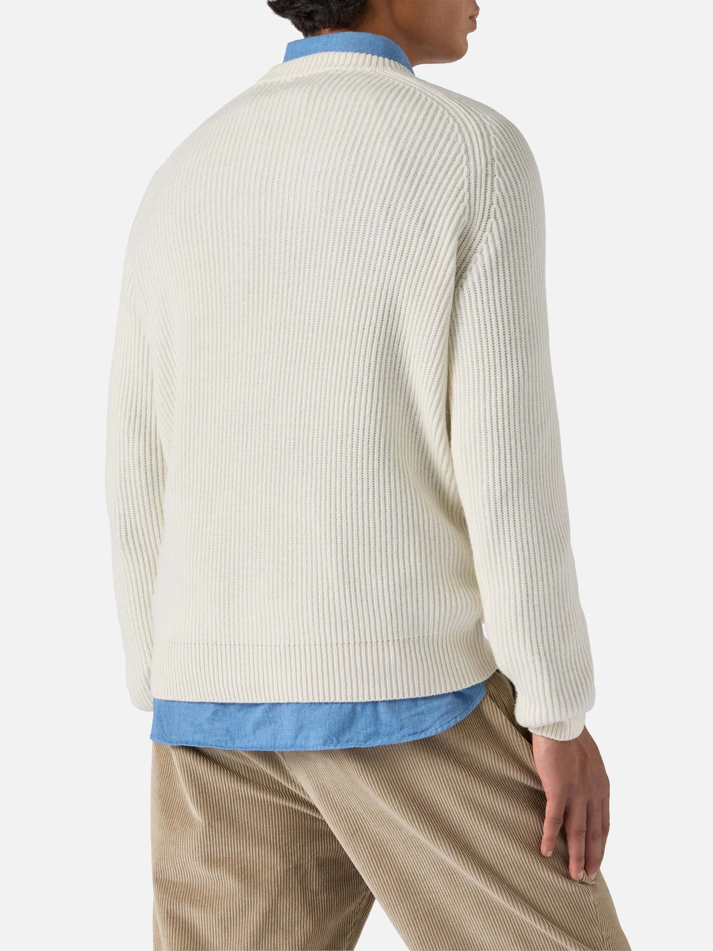 Marineblauer, weißer Wollpullover mit englischem Rippstrickmuster