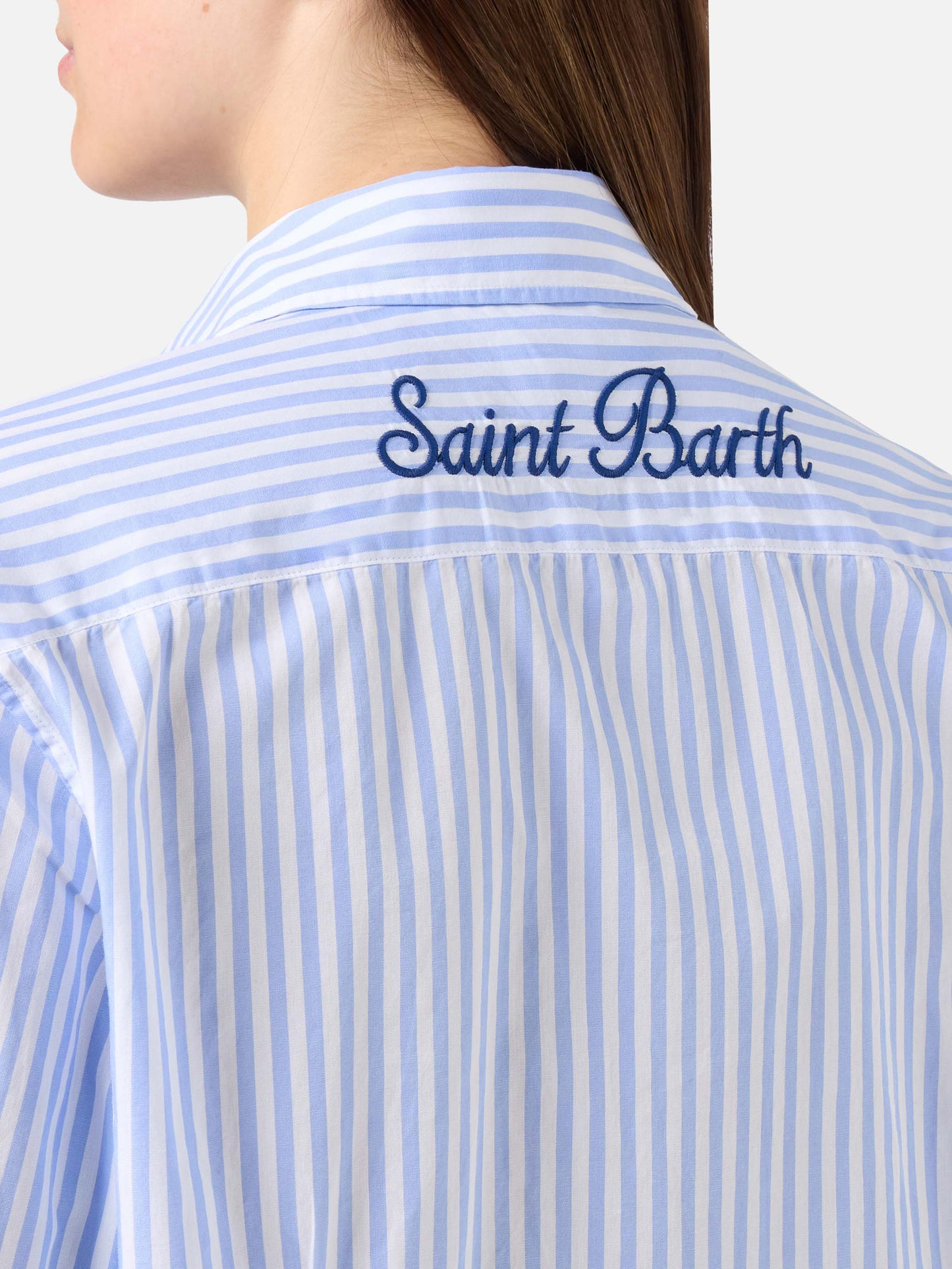 Chemise Meredith en coton à rayures bleues avec broderie Saint Barth 