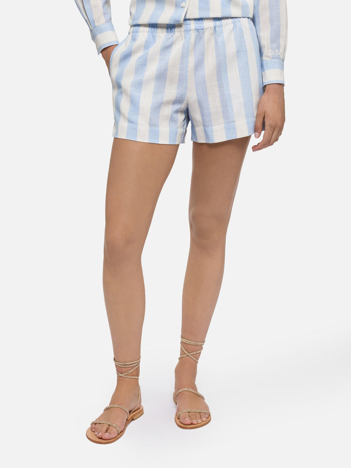Meave Baumwoll-Shorts zum Hochziehen mit hellblauem Streifenmuster
