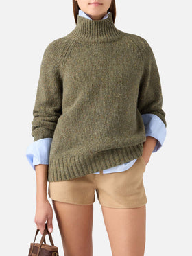 Jersey de cuello alto Meghan Donegal en mezcla de lana verde militar 