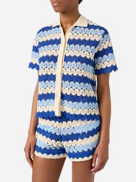 Polo de punto de algodón con efecto crochet Monet y motivo de rayas 