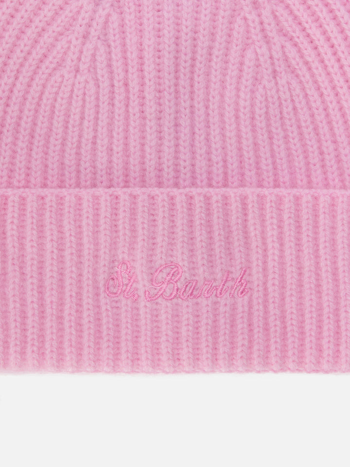Moosgrüne Mütze aus 100 % Wolle mit St. Barth-Stickerei in Rosa.