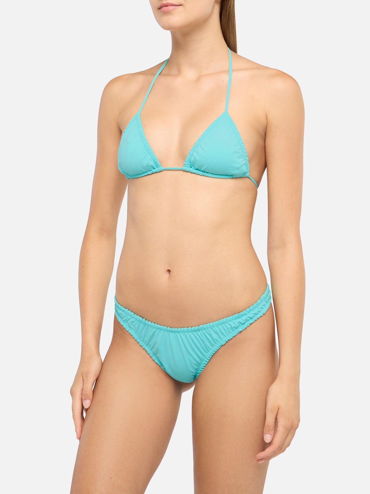 Wassergrüner Triangel-Bikini von Nilly Nalu mit frechem Badehöschen