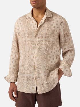 Camisa de lino Pamplona con estampado bandana all-over 