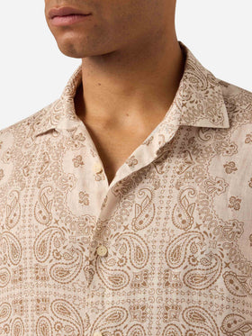 Camisa de lino Pamplona con estampado bandana all-over 