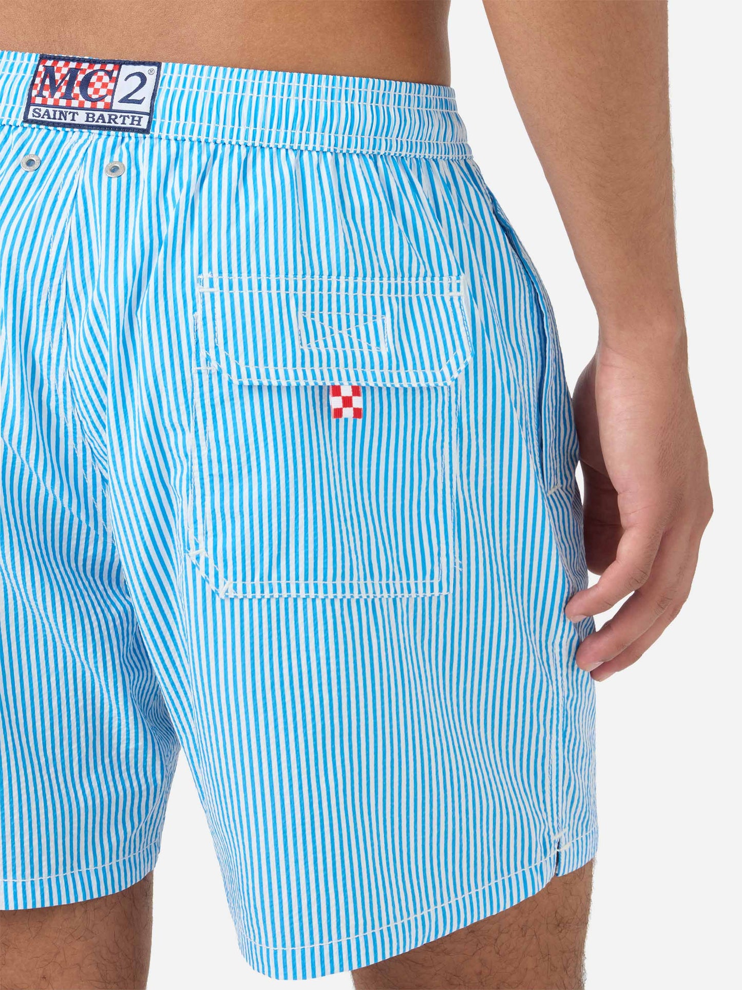 Bañador shorts de seersucker a rayas Patmos en bluette y blanco 
